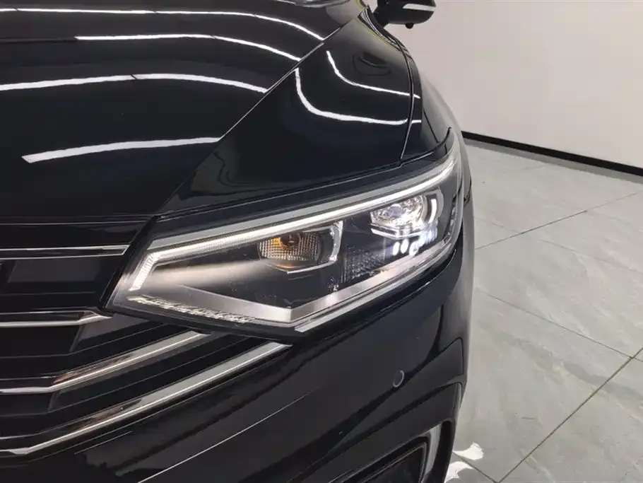 Volkswagen Magotan GTE PHEV 2024 из CN, фото 5