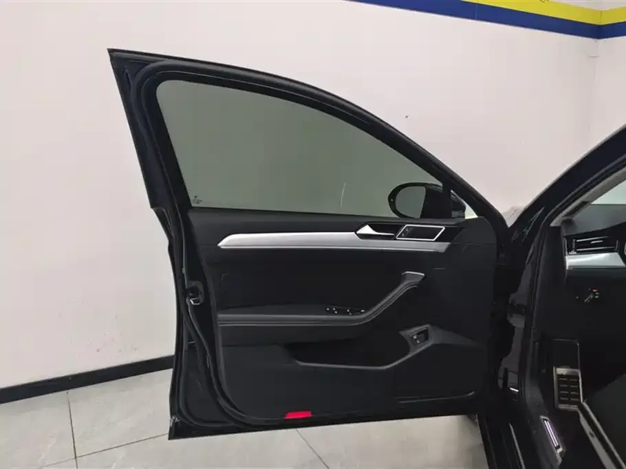 Volkswagen Magotan GTE PHEV 2024 из CN, фото 2