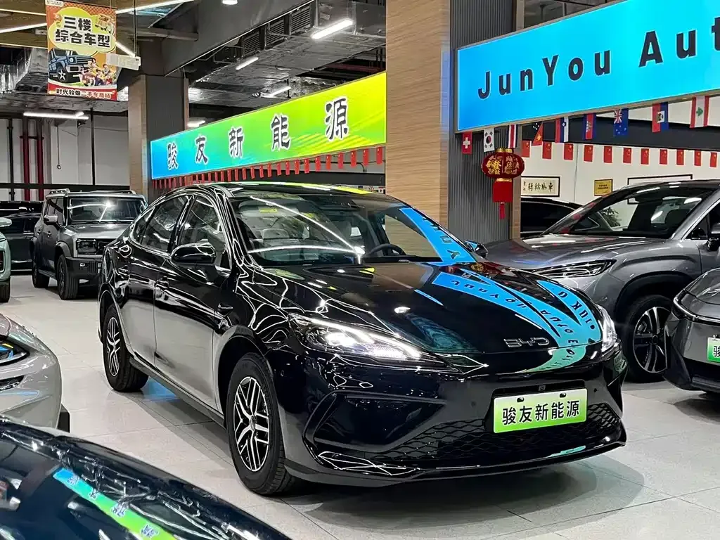 BYD Seal 05 DM-i — фото 9