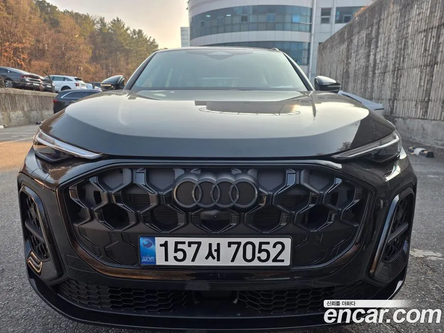 Audi Q5 2025 из KR, фото 1