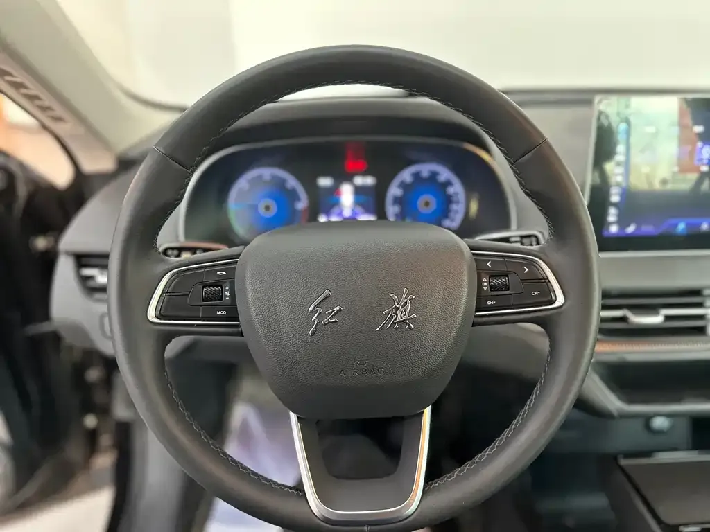 Hongqi E-QM5 — фото 4