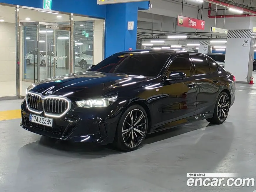 BMW 5-Series 2024 из KR, фото 1