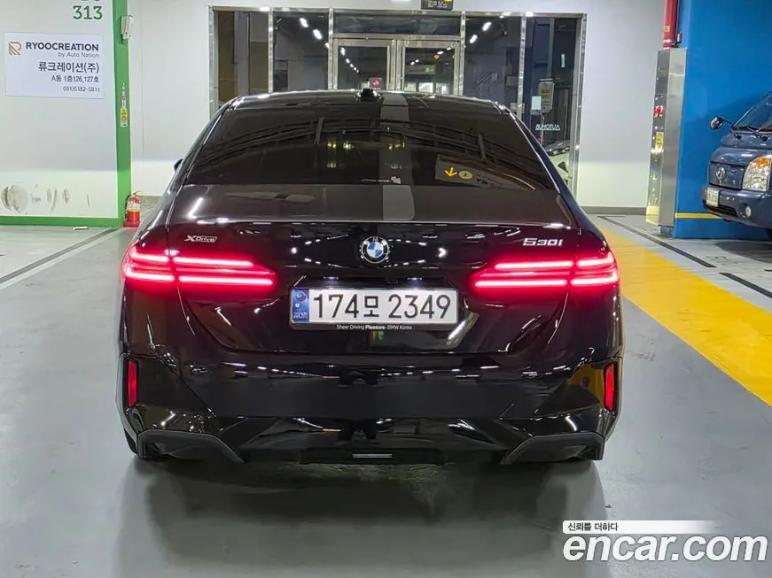 BMW 5-Series 2024 из KR, фото 5