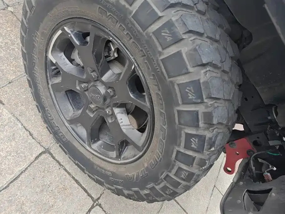 Jeep Wrangler — фото 2