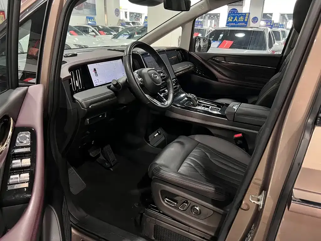 GAC Motor Trumpchi M8 — фото 4