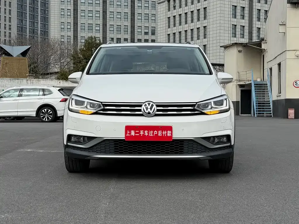 Volkswagen Touran 2021 из CN, фото 6