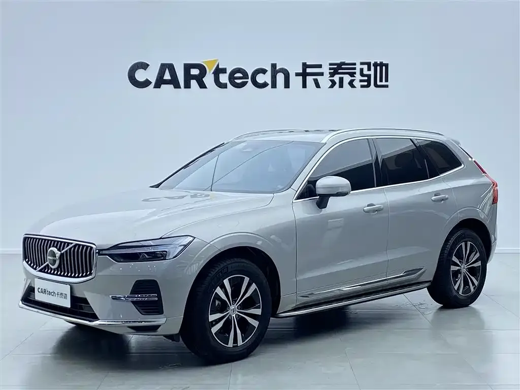 Volvo XC60 — фото 1