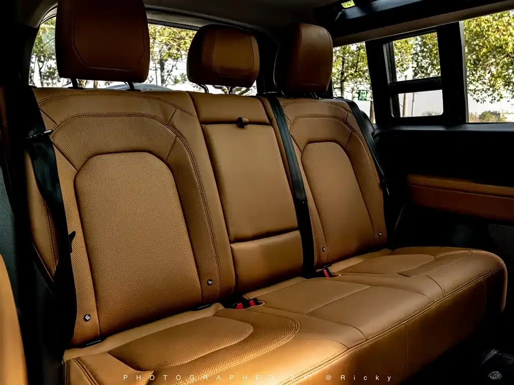 Land Rover Defender — фото 8