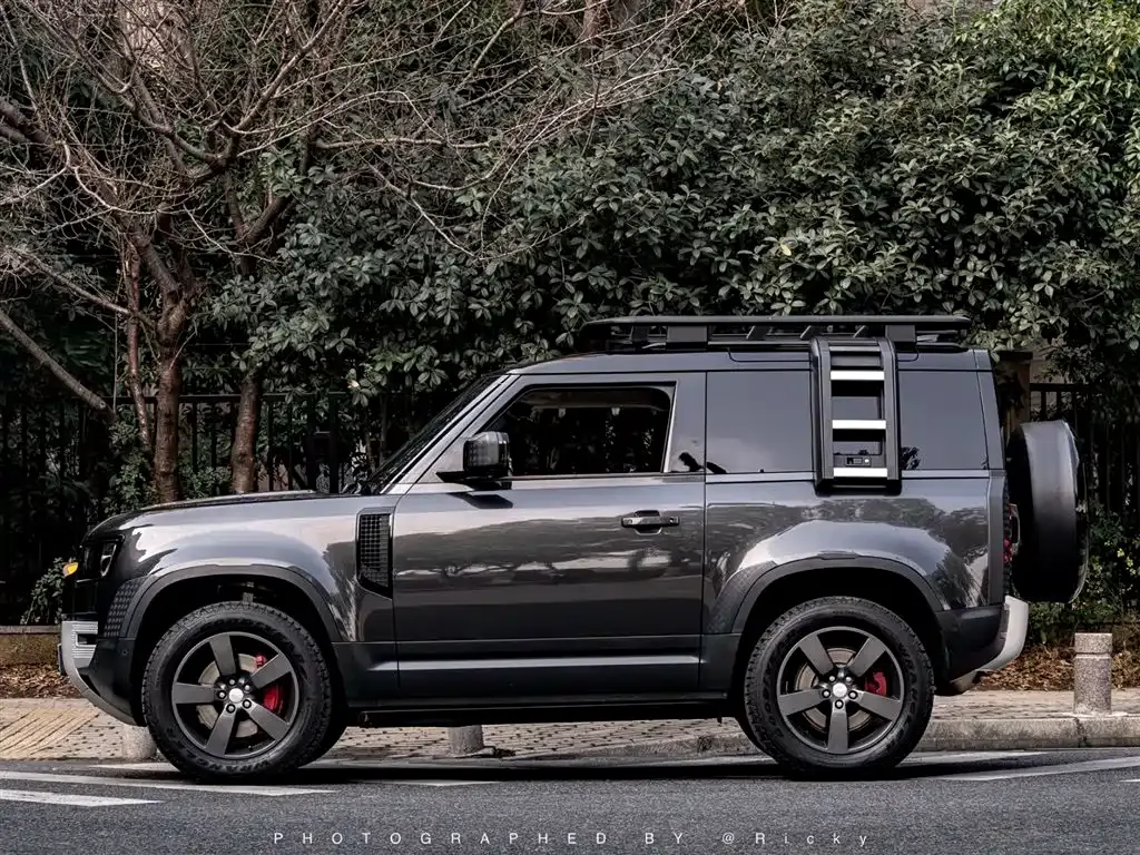Land Rover Defender — фото 10