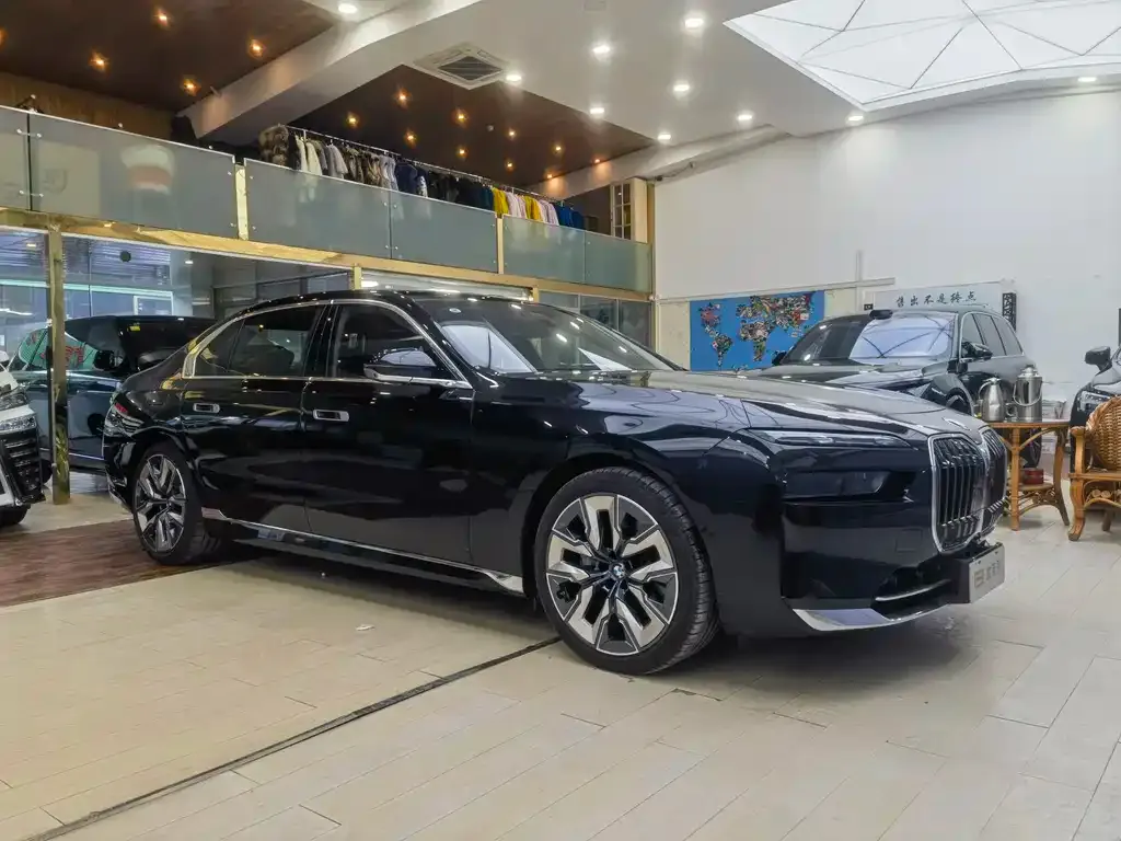 BMW 7 Series 2026 из CN, фото 3