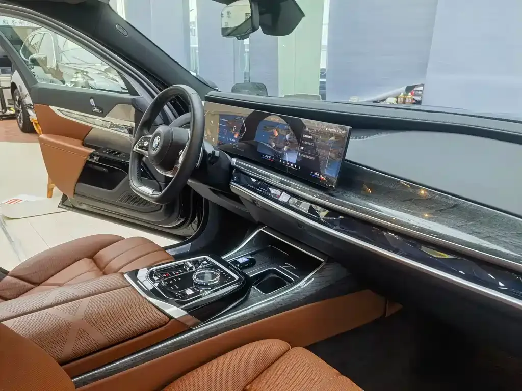 BMW 7 Series 2026 из CN, фото 9