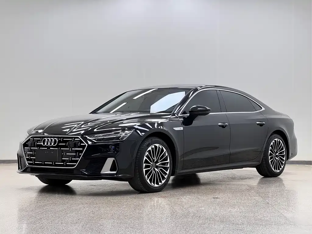 Audi A7L — фото 1