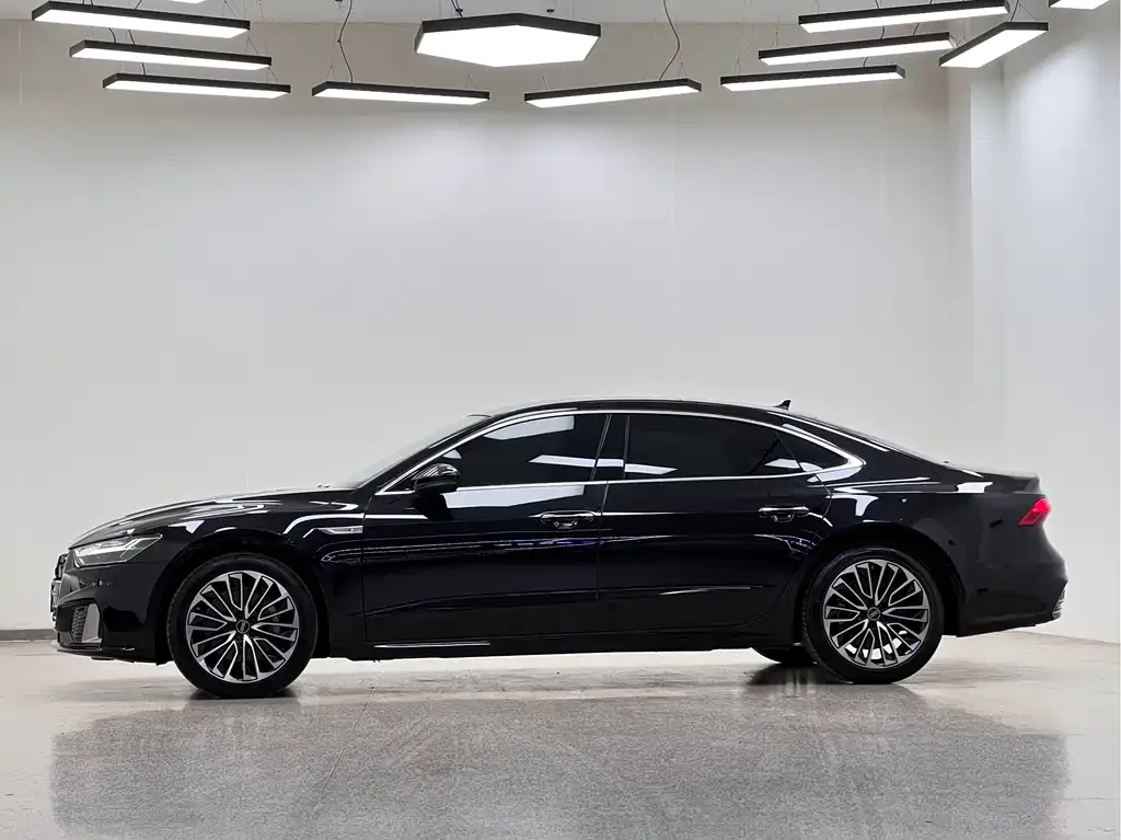 Audi A7L — фото 4
