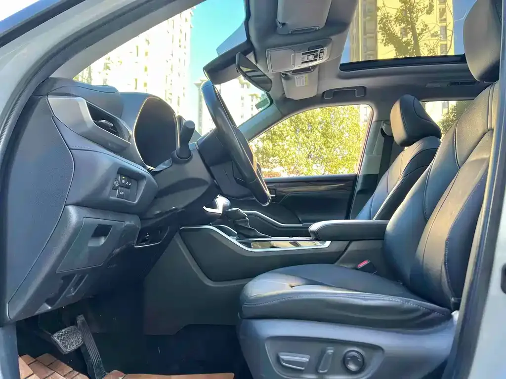 Toyota Highlander 2021 из CN, фото 10
