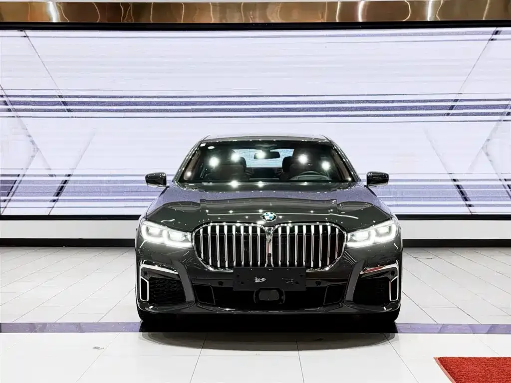 BMW 7 Series — фото 2