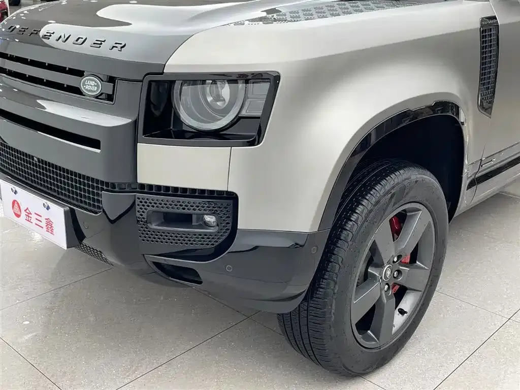 Land Rover Defender — фото 7