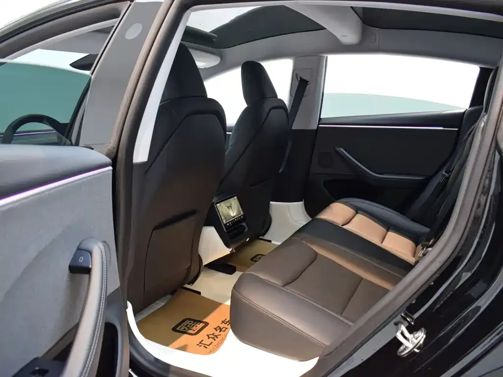 Tesla Model 3 — фото 3