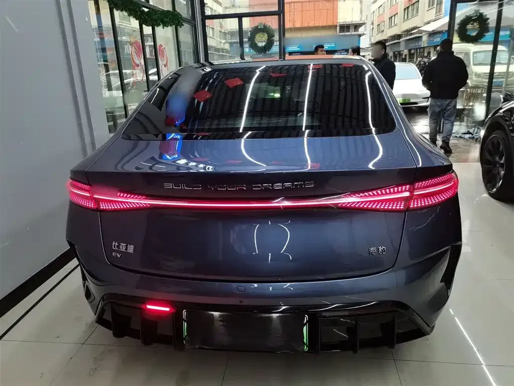 BYD Seal — фото 9