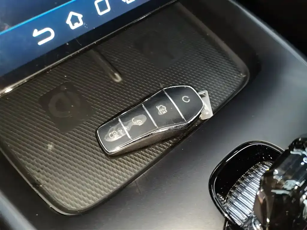 BYD Seal — фото 4
