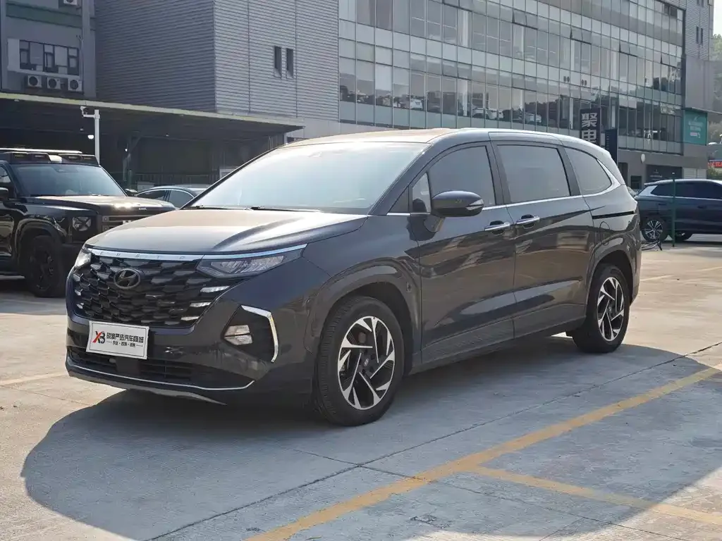 Hyundai Custo — фото 1