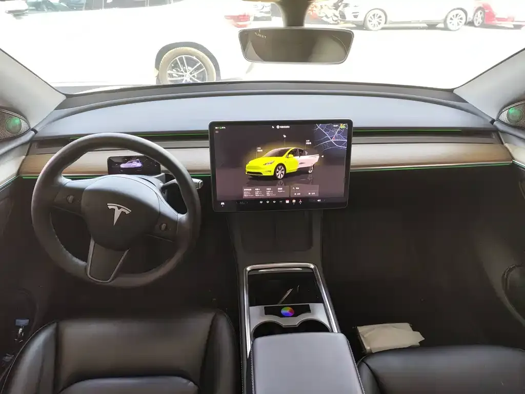 Tesla Model Y — фото 7