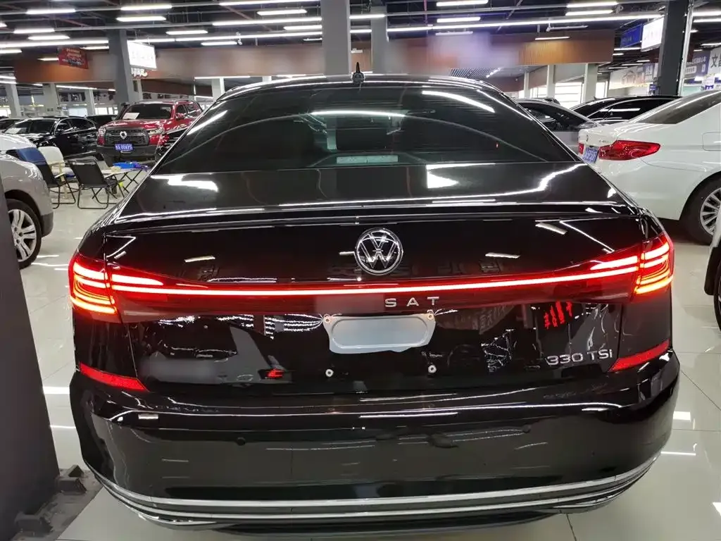 Volkswagen Passat — фото 10