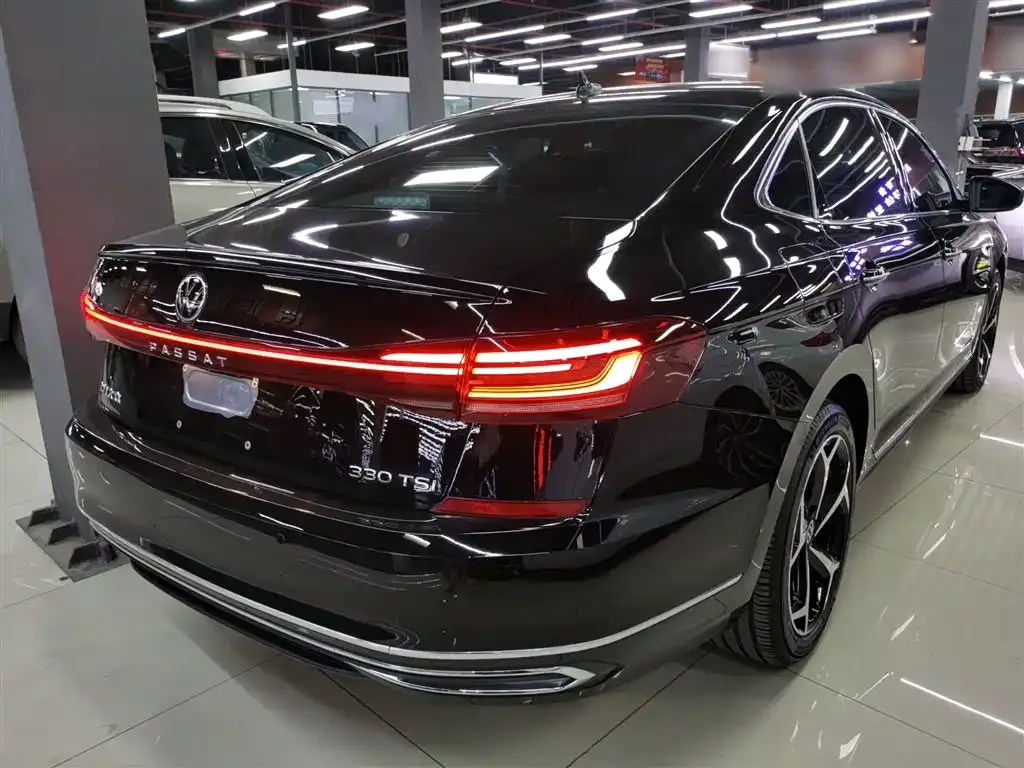 Volkswagen Passat — фото 5