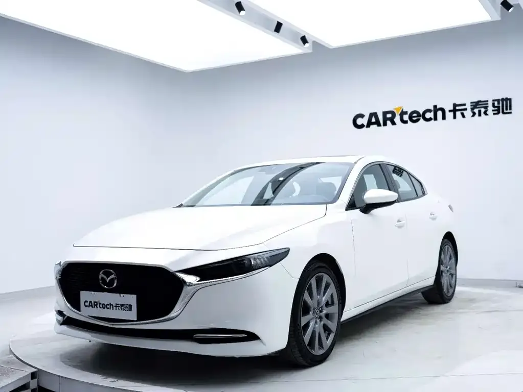 Mazda 3 Axela 2021 из CN, фото 1