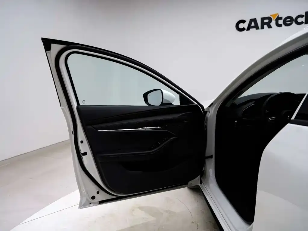 Mazda 3 Axela 2021 из CN, фото 7