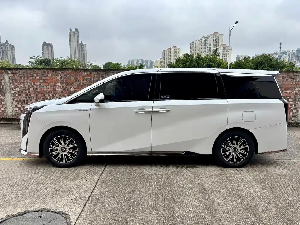 GAC Motor Trumpchi E9 — фото 3