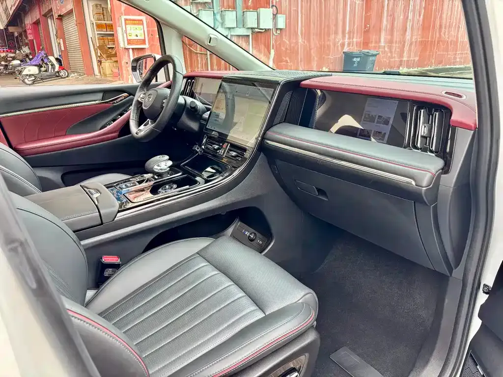 GAC Motor Trumpchi E9 — фото 2