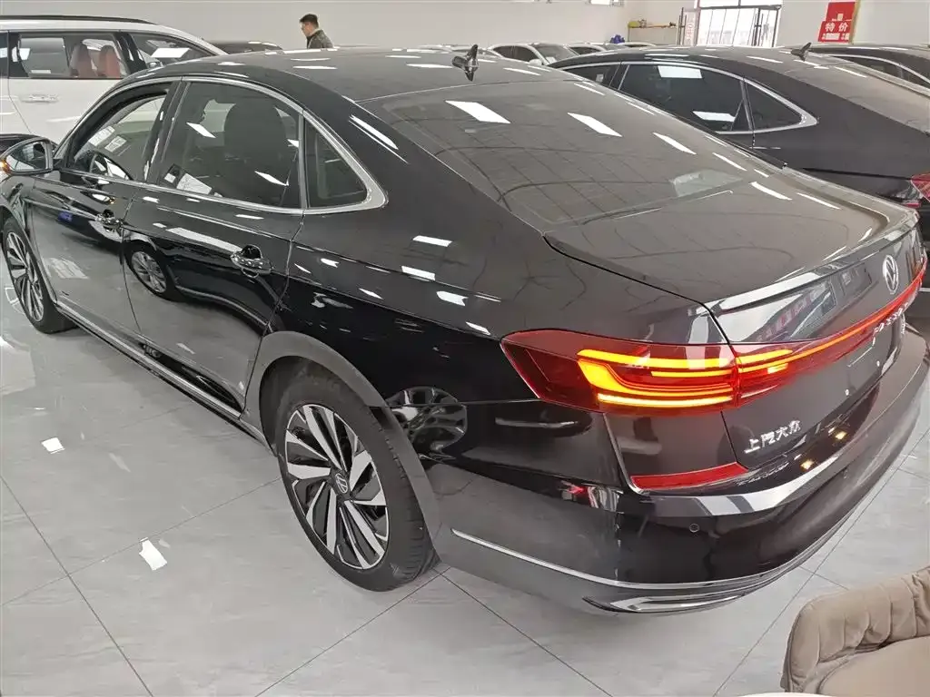 Volkswagen Passat — фото 3