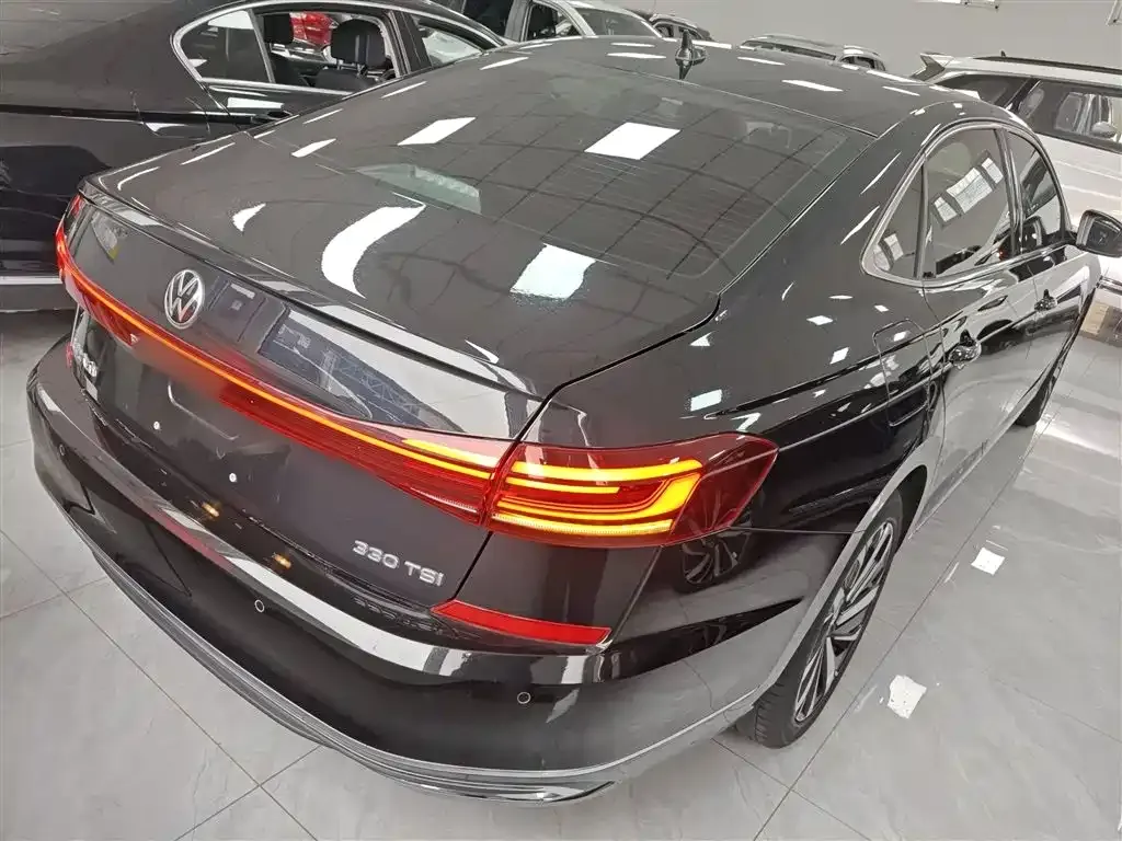 Volkswagen Passat — фото 5