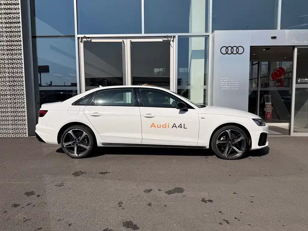 Audi A4L 2024 из CN, фото 7