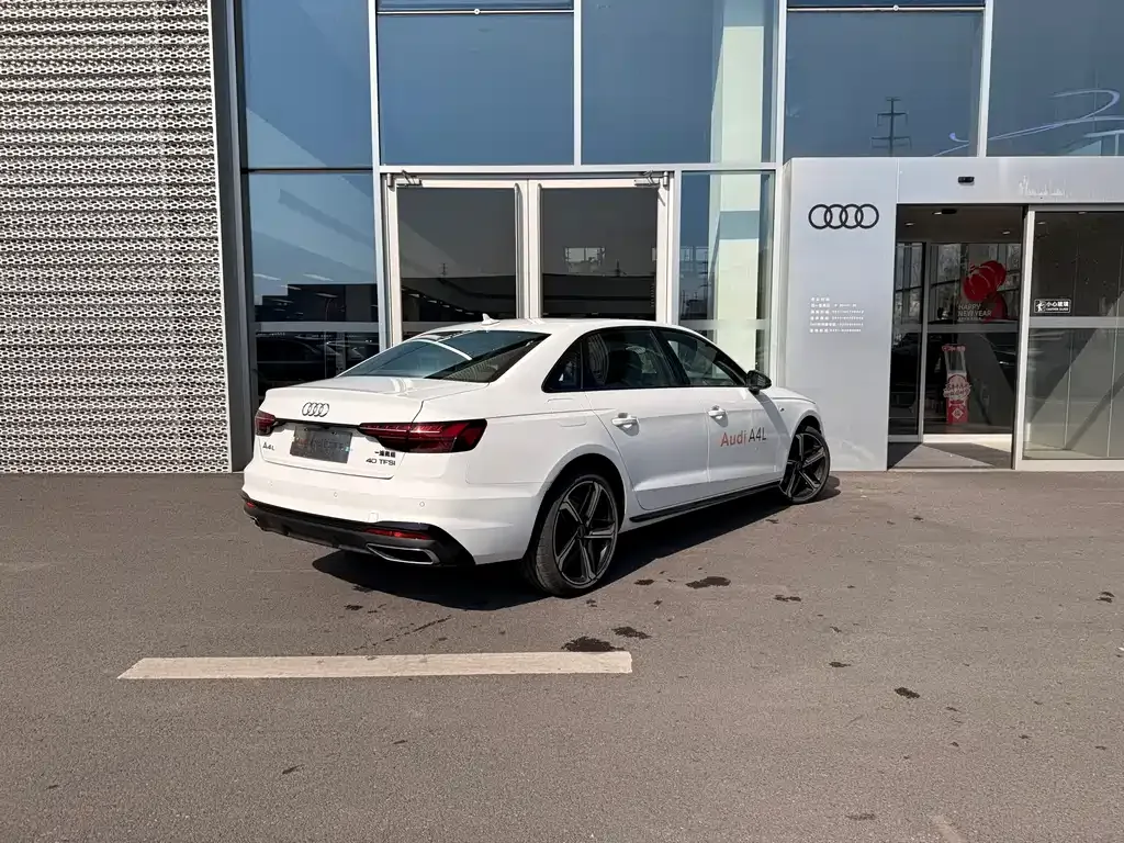 Audi A4L 2024 из CN, фото 10