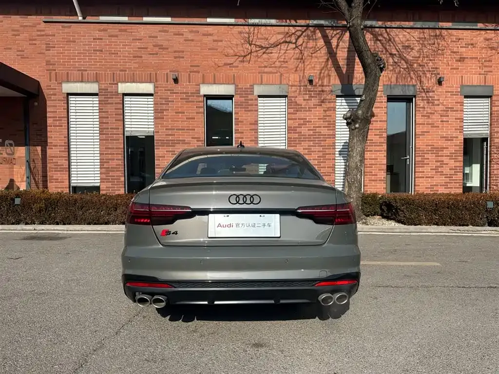 Audi S4 — фото 9