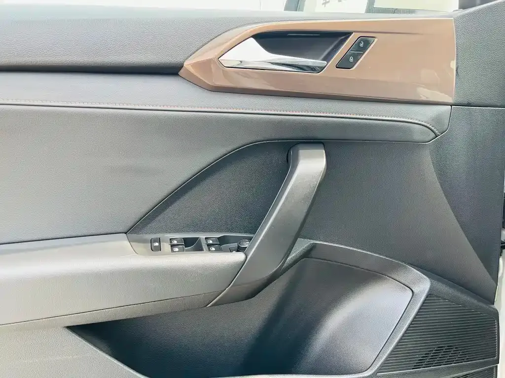 Volkswagen Tharu 2021 из CN, фото 3