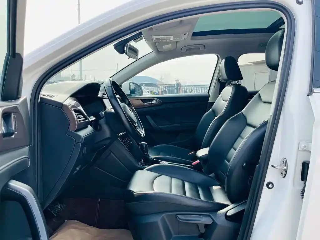 Volkswagen Tharu 2021 из CN, фото 5