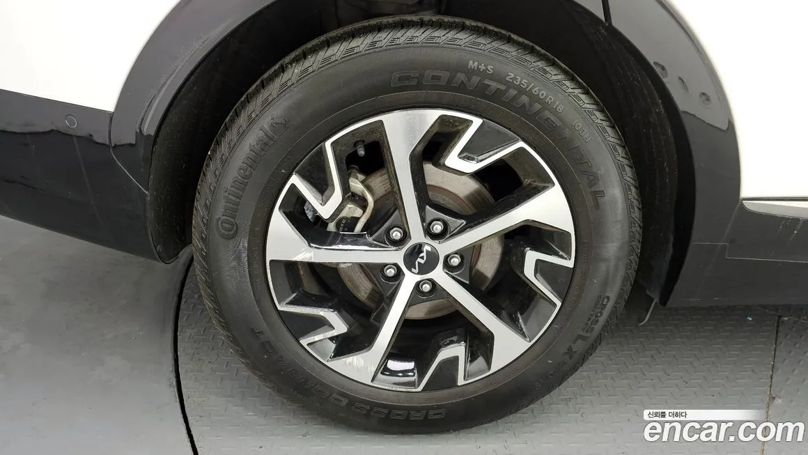 Kia Sportage — фото 7