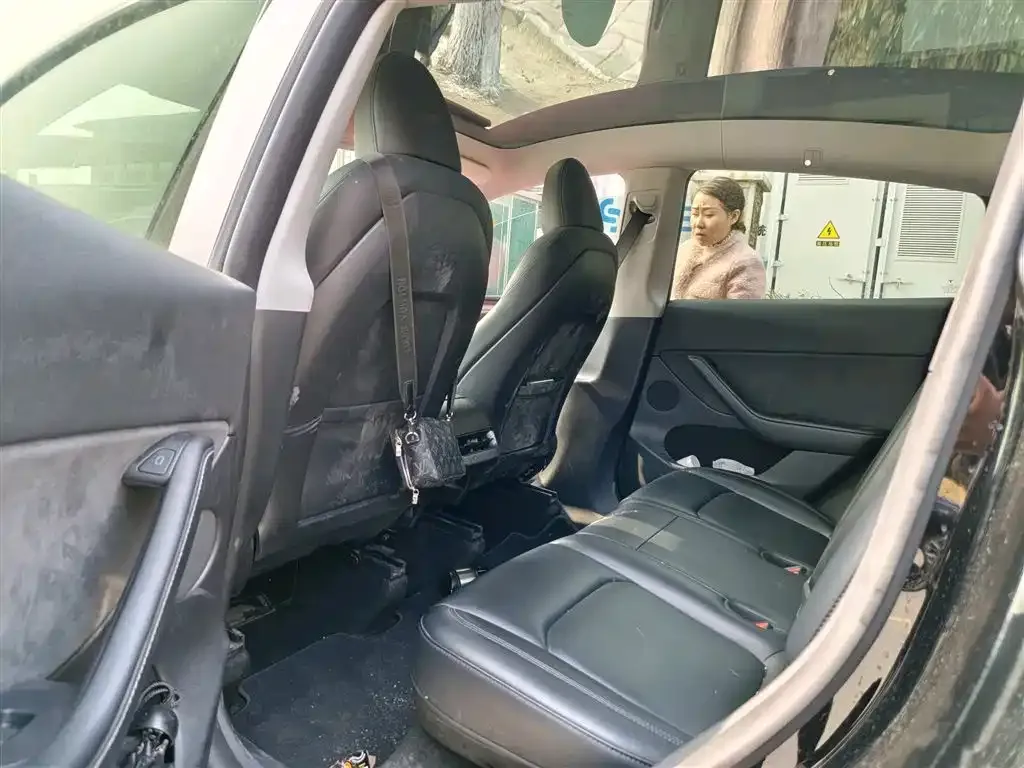 Tesla Model Y 2023 из CN, фото 4