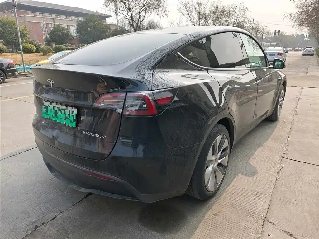 Tesla Model Y 2023 из CN, фото 3