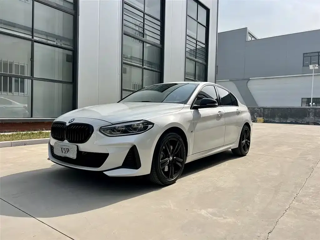 BMW 1 Series — фото 1