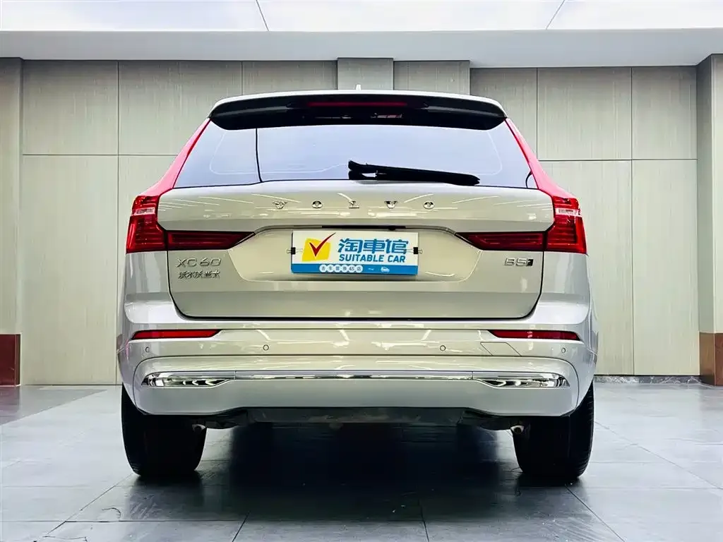 Volvo XC60 — фото 2