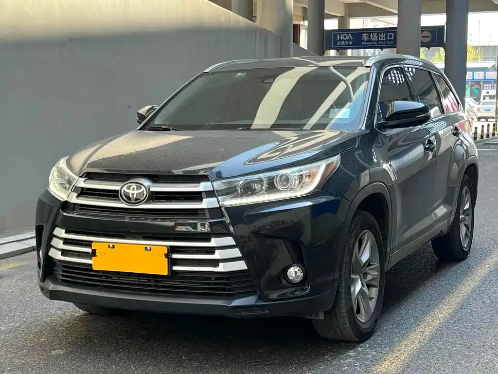 Toyota Highlander 2021 из CN, фото 1
