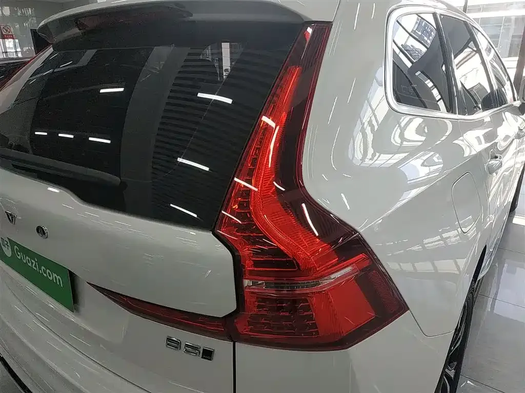 Volvo XC60 — фото 4