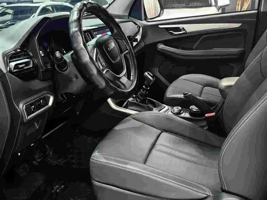 Isuzu RE-MAX 2024 из CN, фото 2