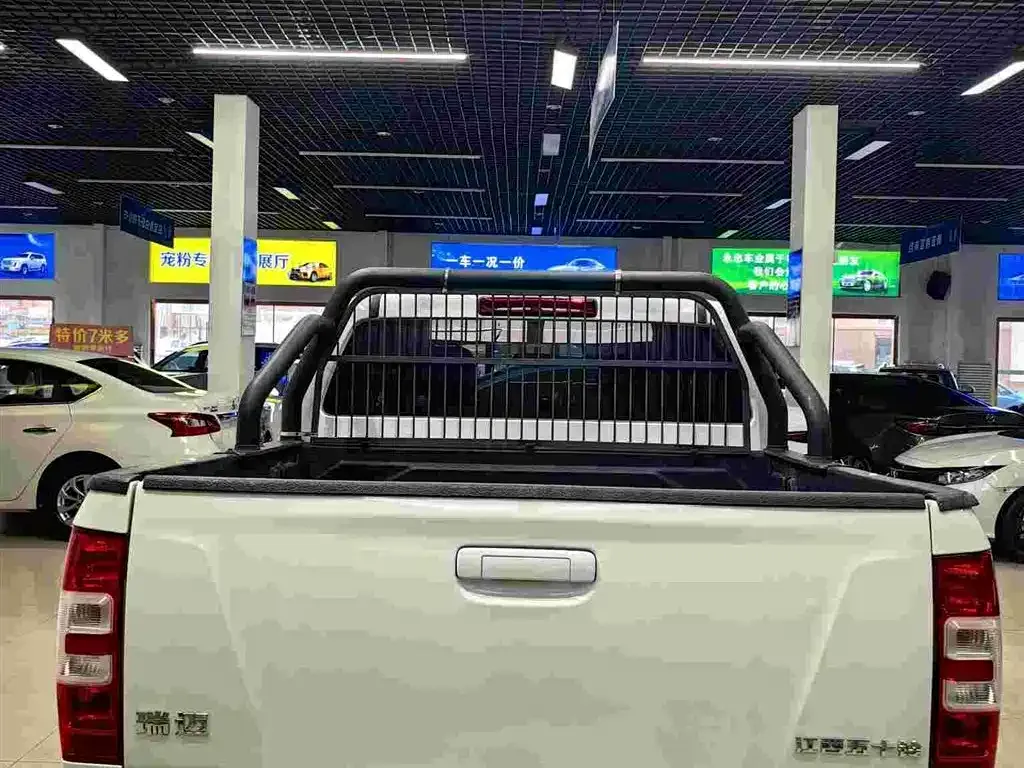Isuzu RE-MAX 2024 из CN, фото 7
