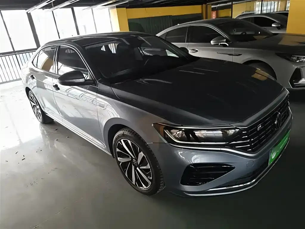 Volkswagen Passat — фото 4