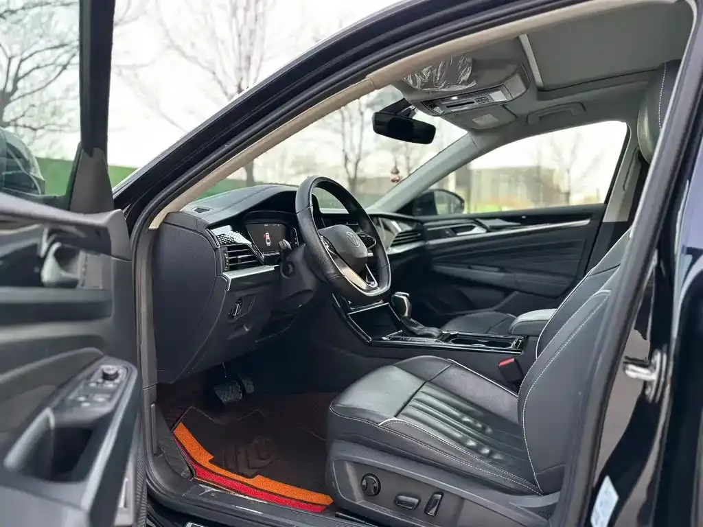 Volkswagen Passat — фото 8
