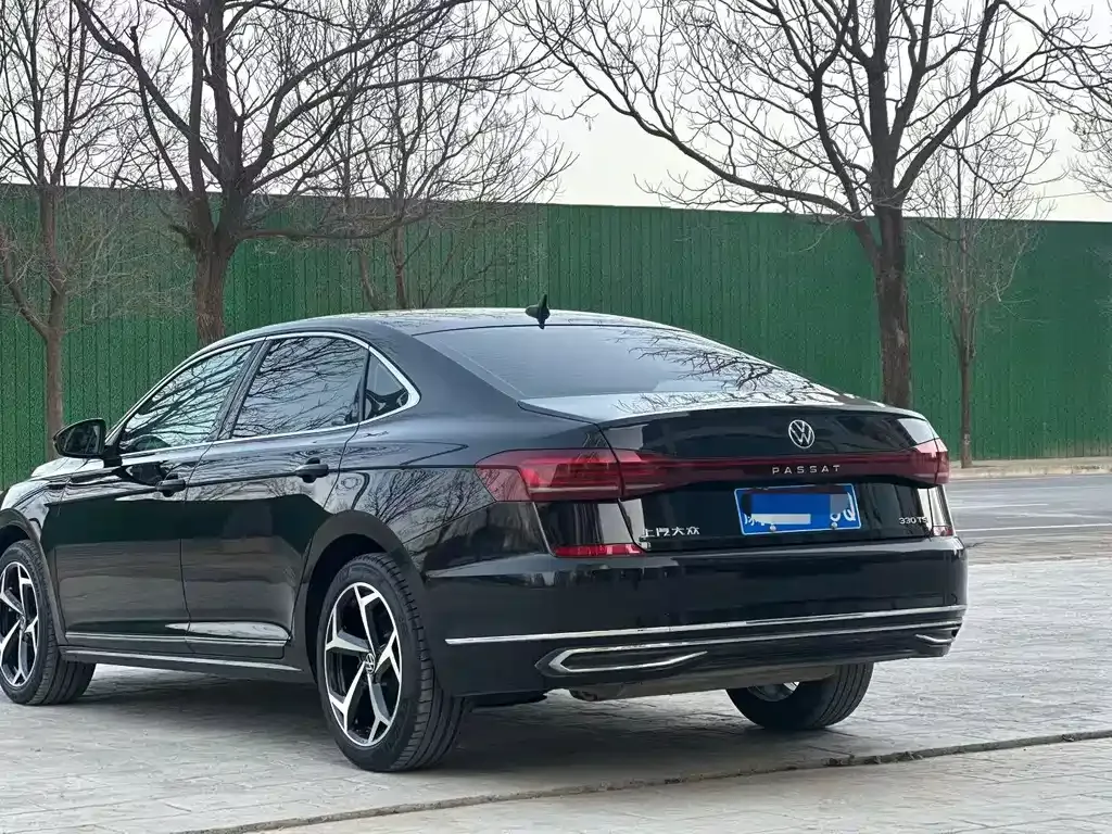 Volkswagen Passat — фото 9